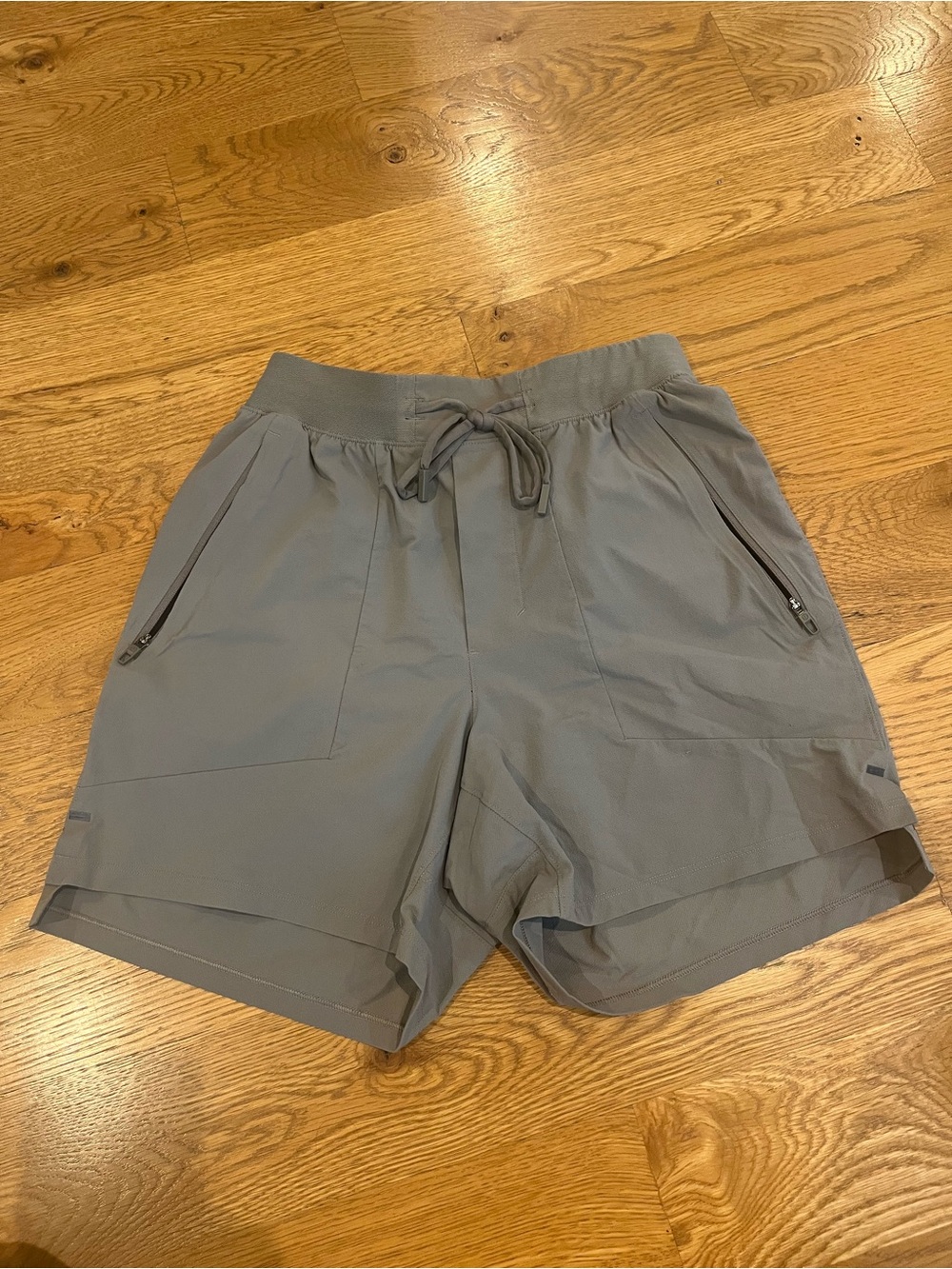 lululemon athletica Men's Gray Athletic Drawstring Shorts